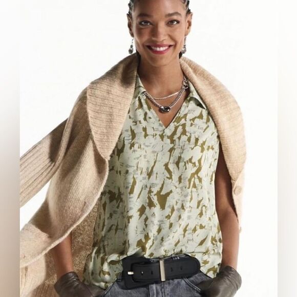 Cabi Flurry Top in an Olive & Cream Abstract Pattern. Size Large. NWOT - Picture 1 of 10